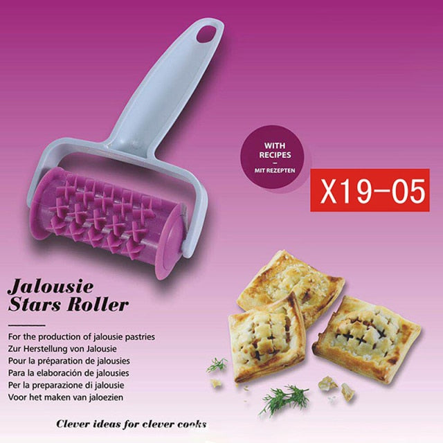 Kitchen Baking Stainless Steel Rolling Dough Cutter For Making Croissant Cake Decorating Tools Rolling Knife For Croissant Bread